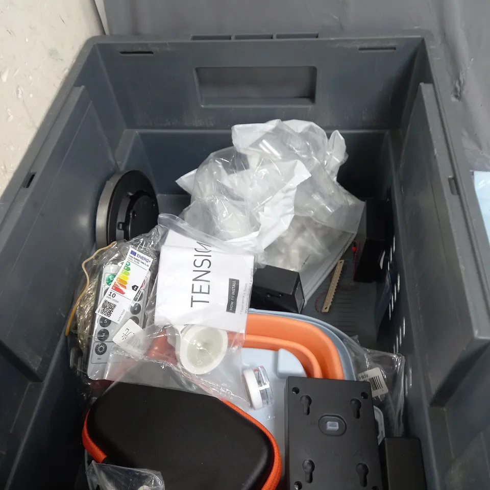 APPROXIMATELY 10 ASSORTED HOUSEHOLD ITEMS TO INCLUDE STICKER LABEL , BACTERIAL FILTER , LED LIGHT , ETC 