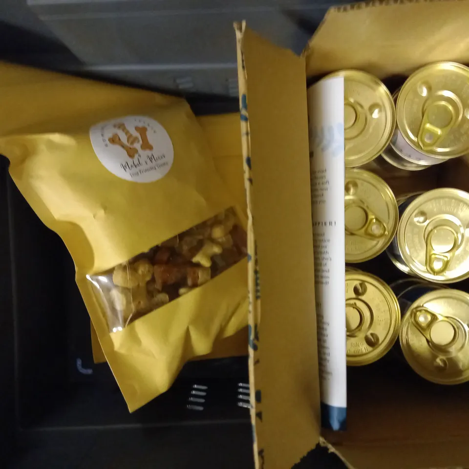 BOX OF APPROX 10 ITEMS TO INCLUDE TINNED CAT FOOD AND DOG TREATS