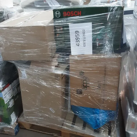 PALLET OF APPROXIMATELY 17 ASSORTED PRODUCTS TO INCLUDE