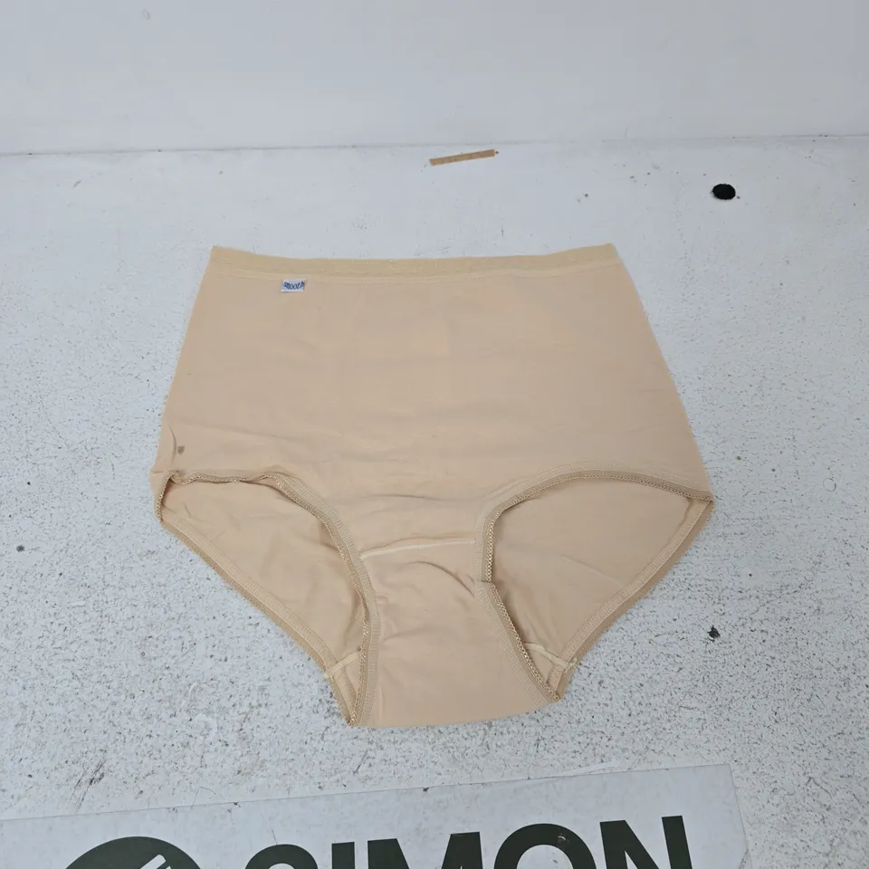 MARLON WOMEN'S BEIGE SHAPEWEAR BRIEFS, UK 12-14 (EU 40-42) – MADE IN CHINA