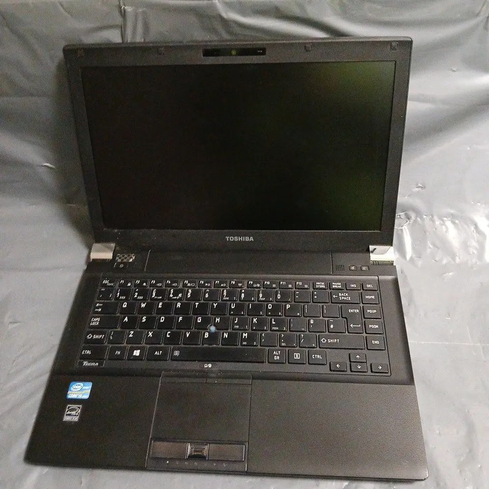 TOSHIBA TECRA R940 LAPTOP 