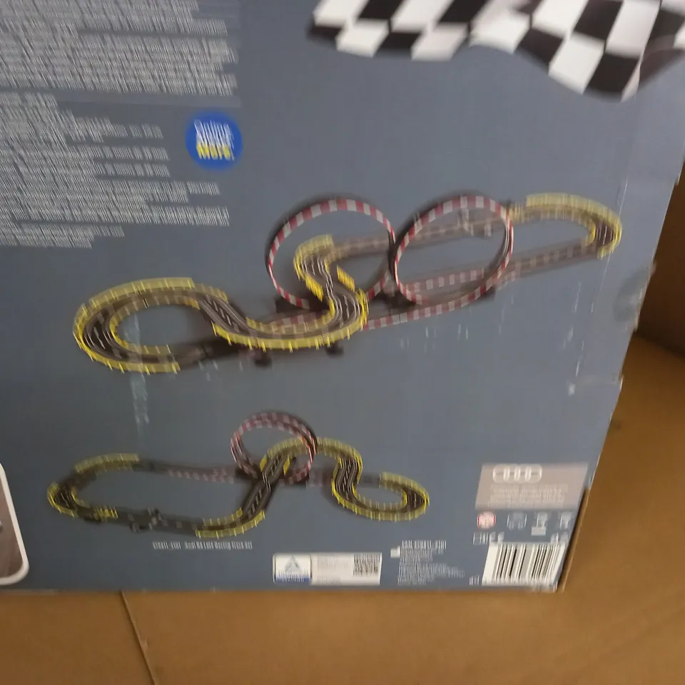 BOXED PLAY LIVE AUDI R8 LMS RACING TRACK SET