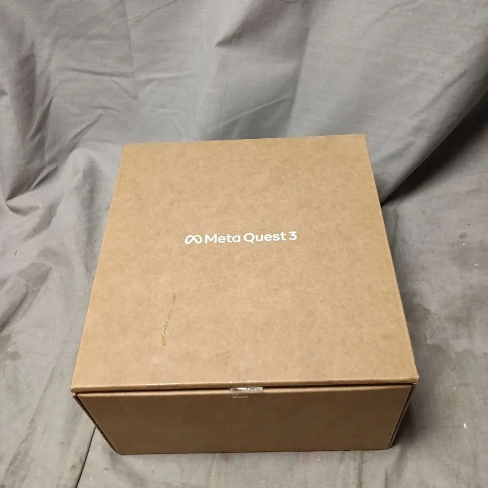 META QUEST 3 VR HEADSET WITH CONTROLLERS – BOXED