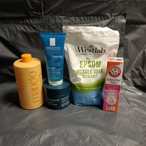 APPROXIMATEY 20 ASSORTED HEALTH AND BEAUTY PRODUCTS TO INCLUDE - WESTLAB MUSCLE SOAK BATH SALTS - BURST FOAMING BUBBLE BATH AND ARM & HAMMER SENSITIVE PRO TOOTHPASTE