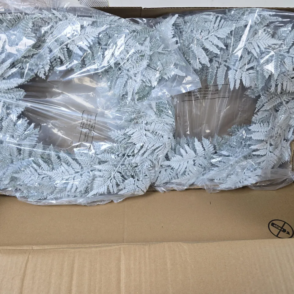 10 X GISELA GRAHAM FROSTED FLOCK FAUX FERN WREATHS 