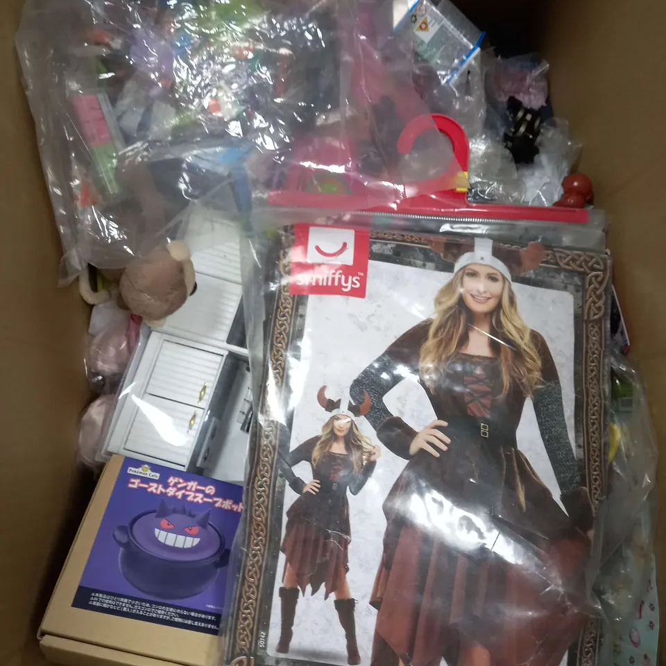 LARGE BOX OF ASSORTED TOYS AND GAMES TO INCLUDE TEDDIES, FANCY DRESS AND FOAM MATS