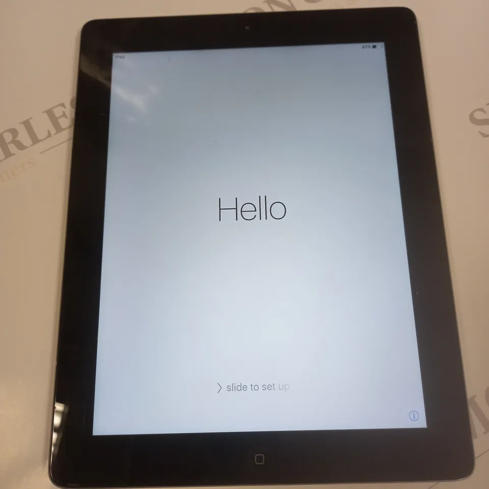 APPLE IPAD 16GB TABLET IN SILVER - A1416