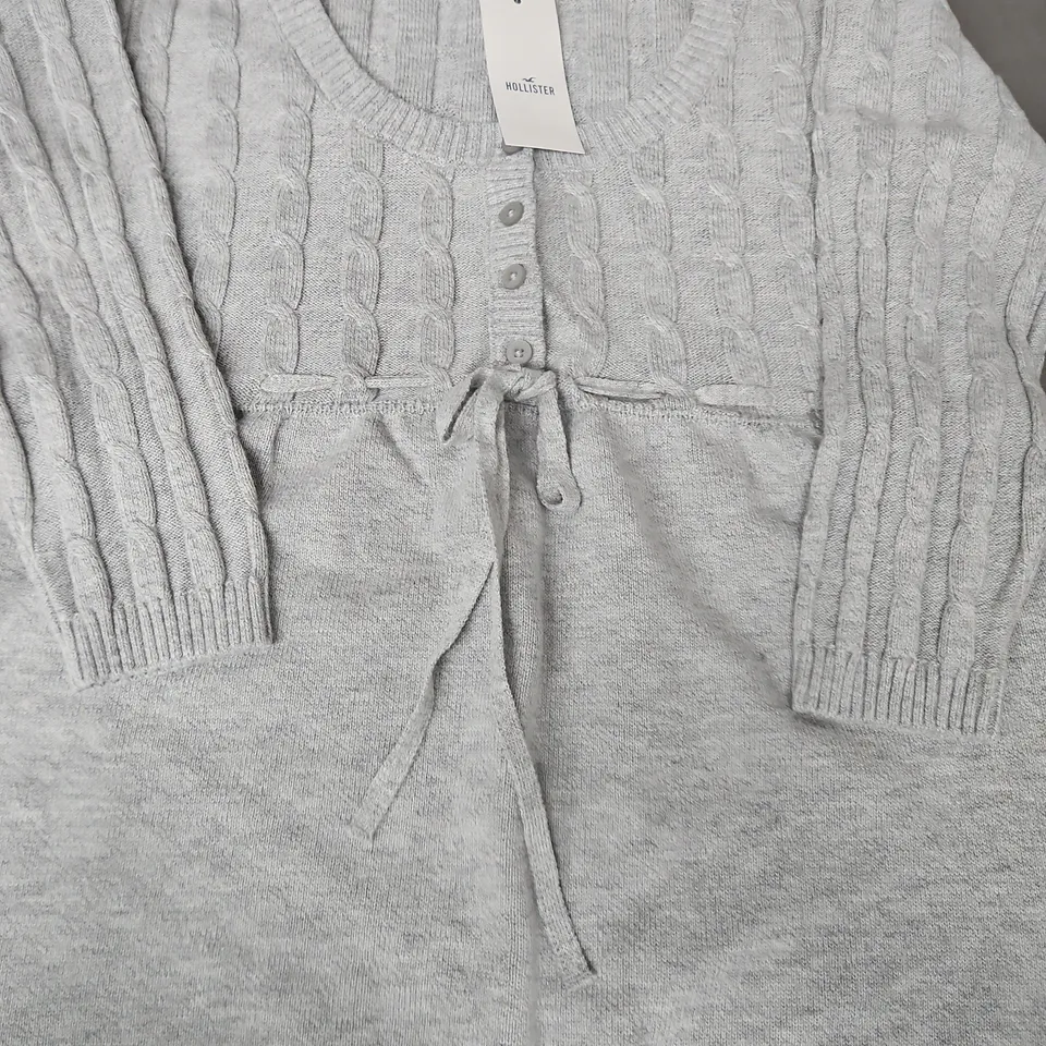HOLLISTER CABLE-KNIT BABYDOLL SWEATER IN GREY SIZE SMALL