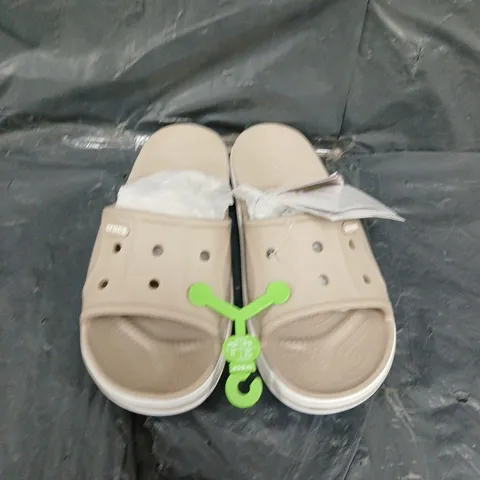 BAGGED CROCS BAYABAND SLIDES - UK SIZE 6 