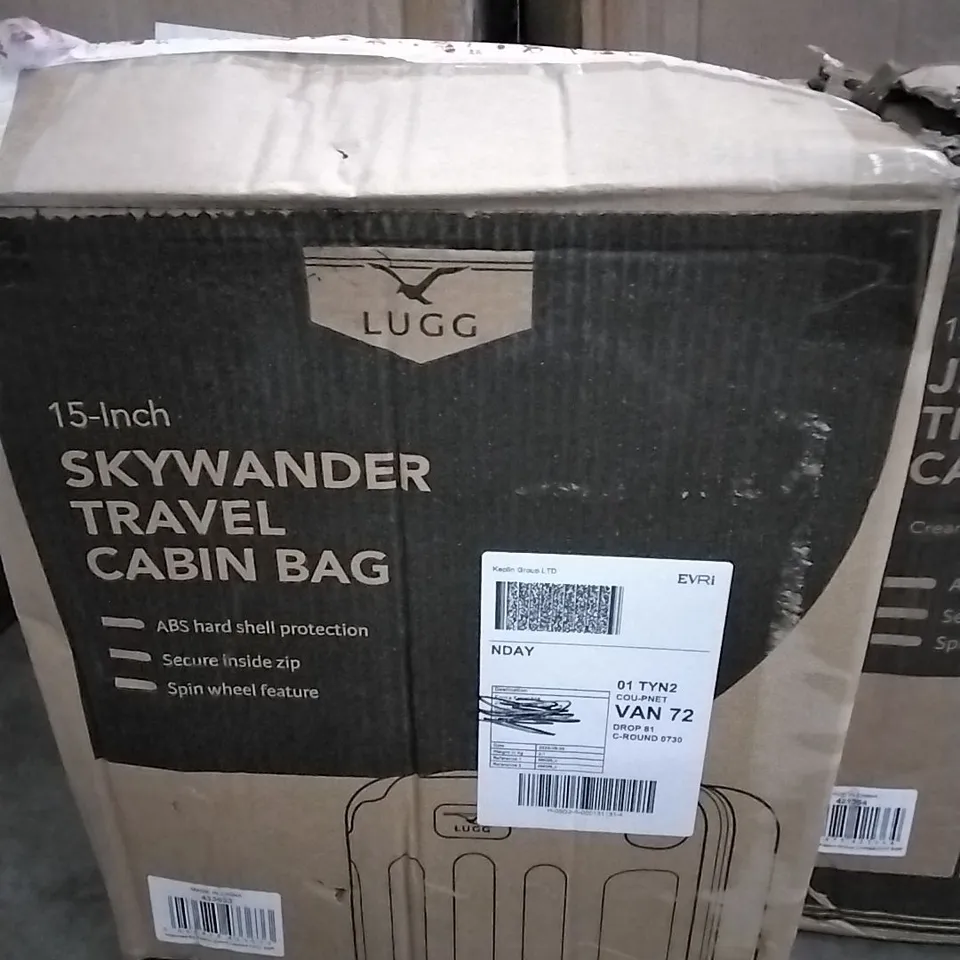 BOXED 15 INCH SKYWANDER TRAVEL CABIN BAG BLACK 
