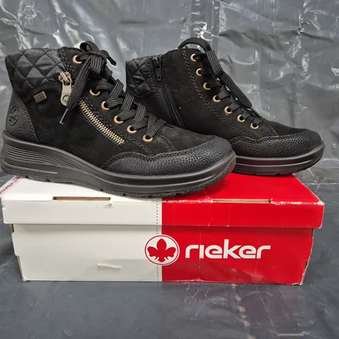 RIEKER TEX WEDGE ZIP TRAINERS IN BLACK SIZE 6