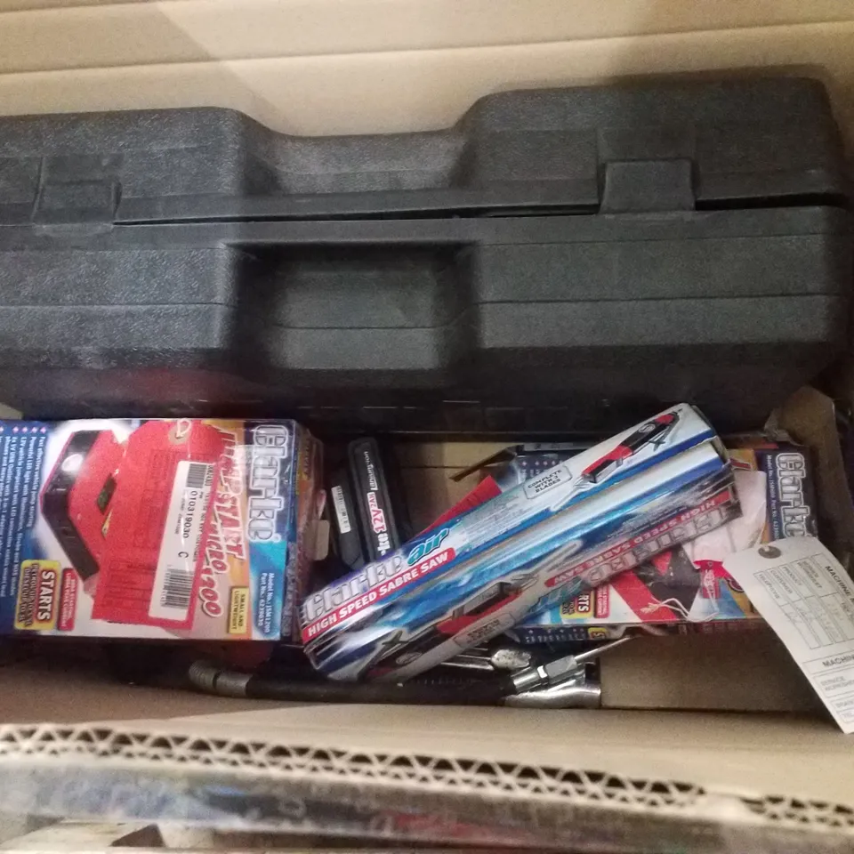 BOX CONTAINING 6 ASSORTED SCRAP TOOLS INCLUDING HIGH SPEED AIR SABRE SAW, LINEAR TYRE INFLATOR, MULTI-PURPOSE WITH LITHIUM POLYMER BATTERY, 180MM (7") SANDER & POLISHER & CORDLESS DIGITAL TYRE INFLATO