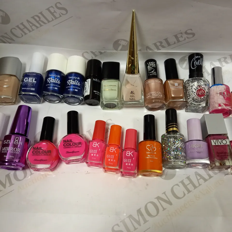 ASSORTMENT OF NAIL LACQUERS APPROX. 20 ITEMS 