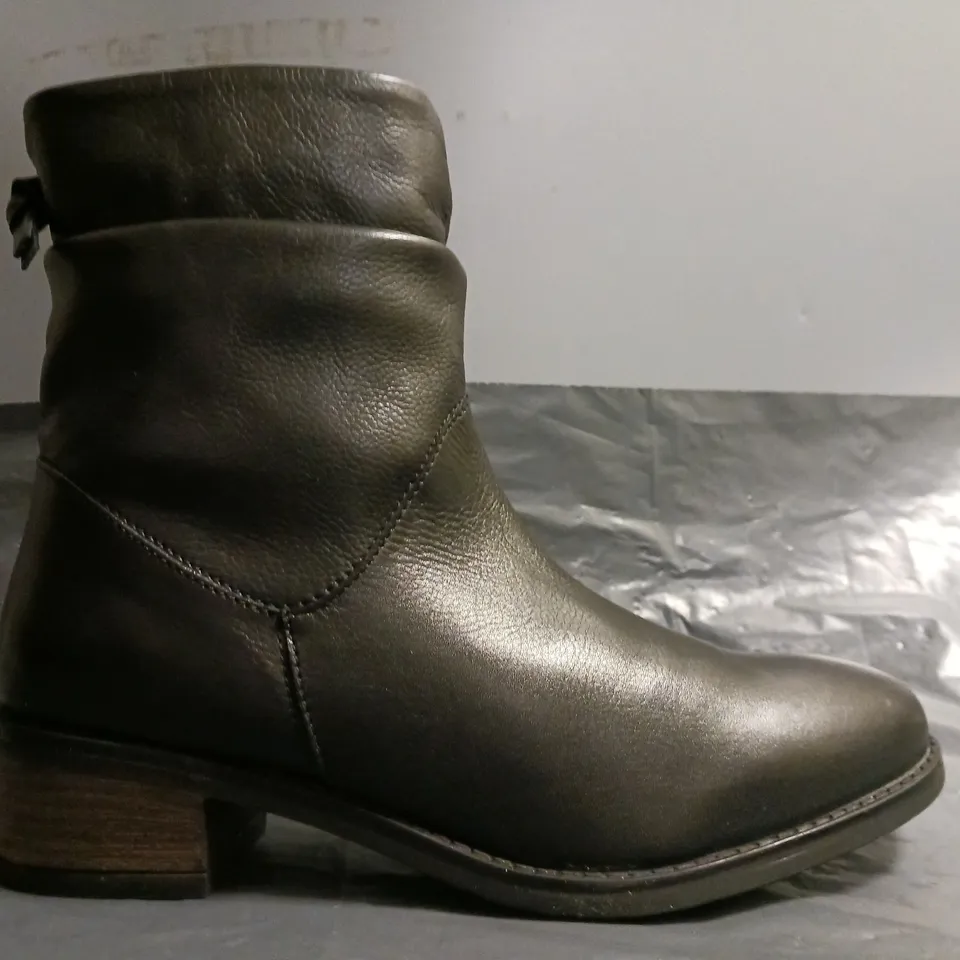 BOXED PAIR OF DUNE LONDON ANKLE BOOTS IN BLACK SIZE 3