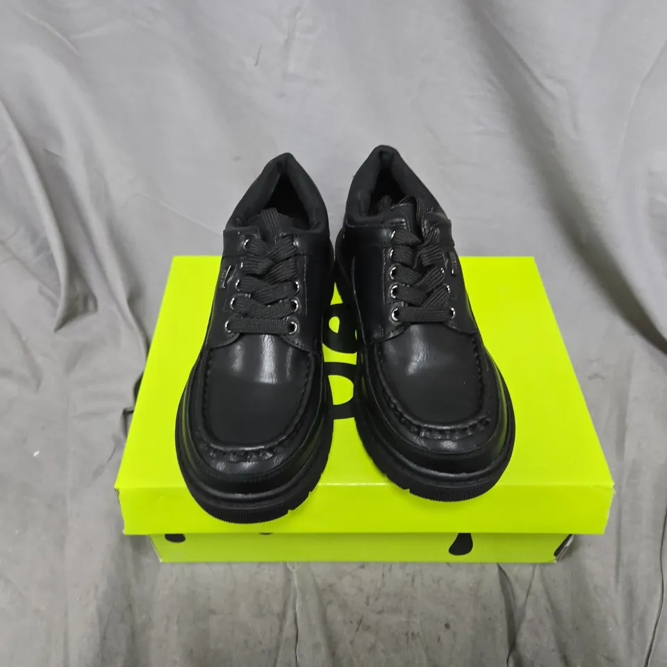 BOXED KOI KIDZ PLAYFUL TREK KIDZ LACE UP SHOES BLACK SIZE UK 2