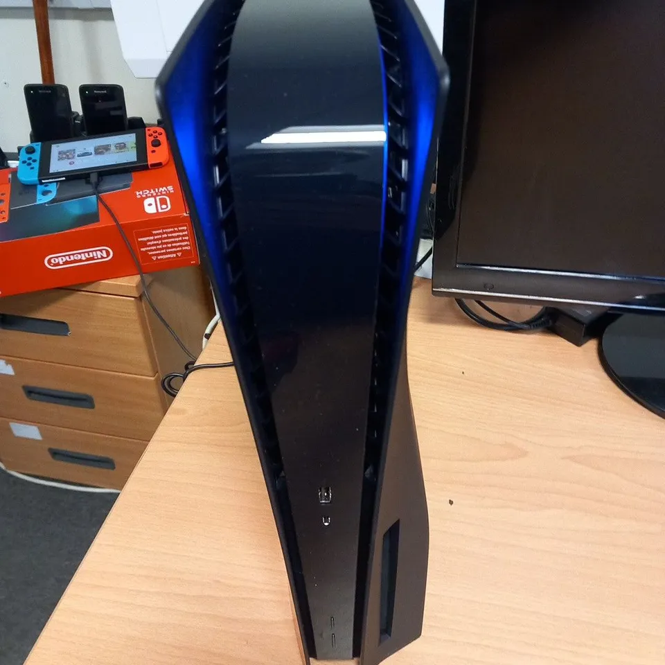 BOXED SONY PLAYSTATION 5 CFI-1216A LIMITED EDITION MARVEL SPIDER-MAN 2 GAMES CONSOLE