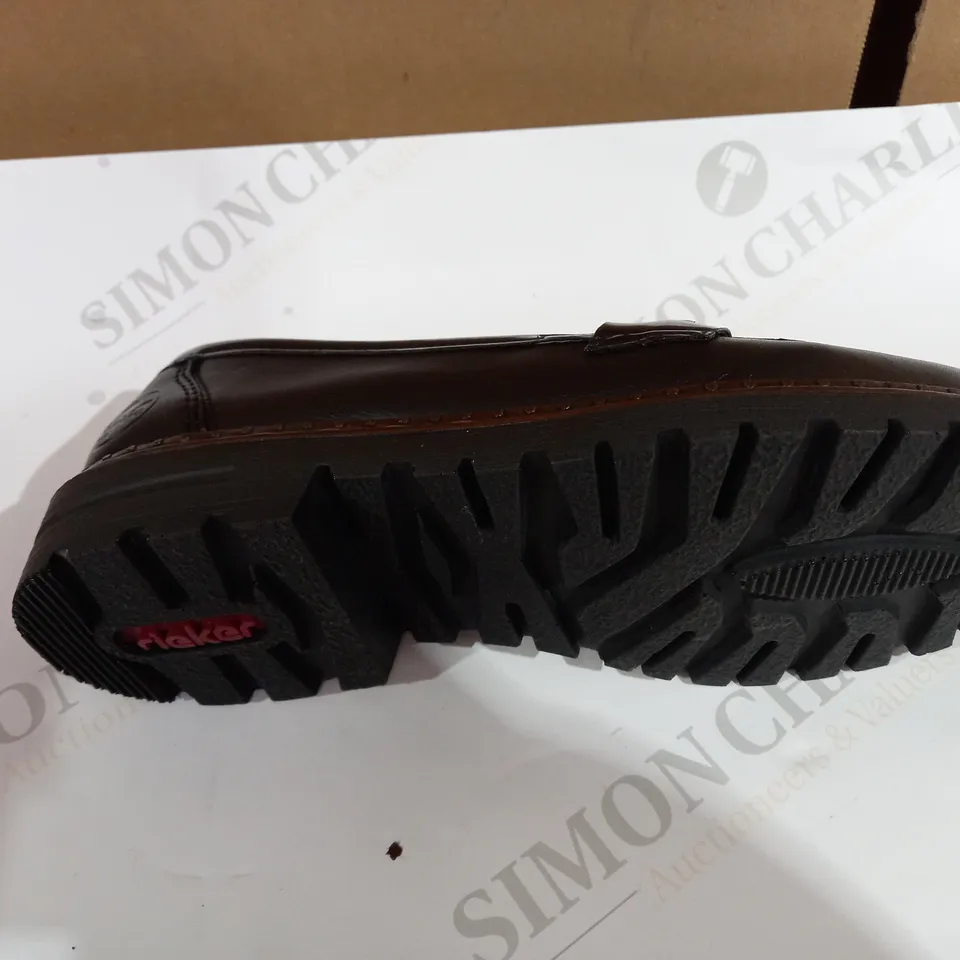 RIEKER BLACK LOAFER SIZE 5