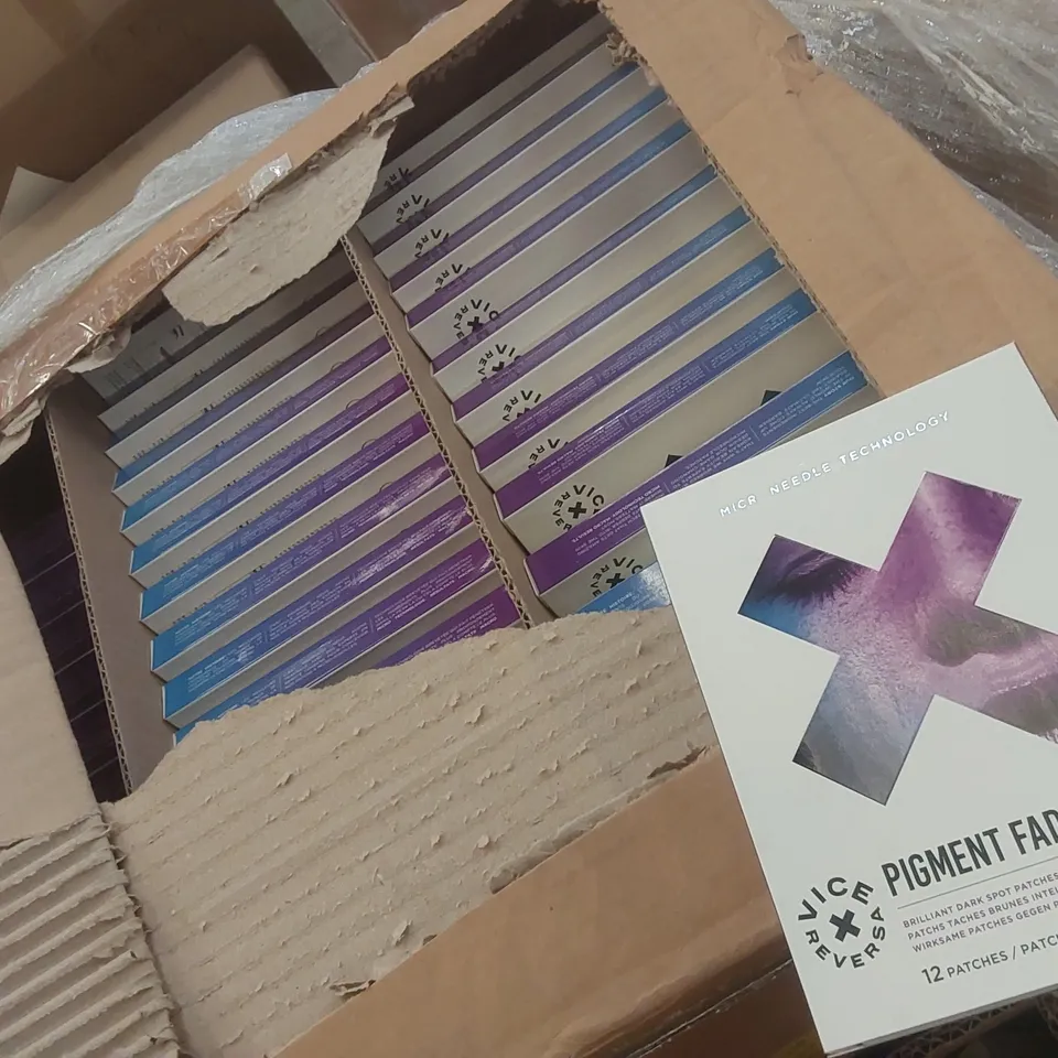 PALLET CONTAINING A LARGE QUANTITY OF ASSORTED ITEMS INCLUDING: ANTI-AGING SAMPLE KITS, PIGMENT FADER KITS, WATCH STRAPS ECT