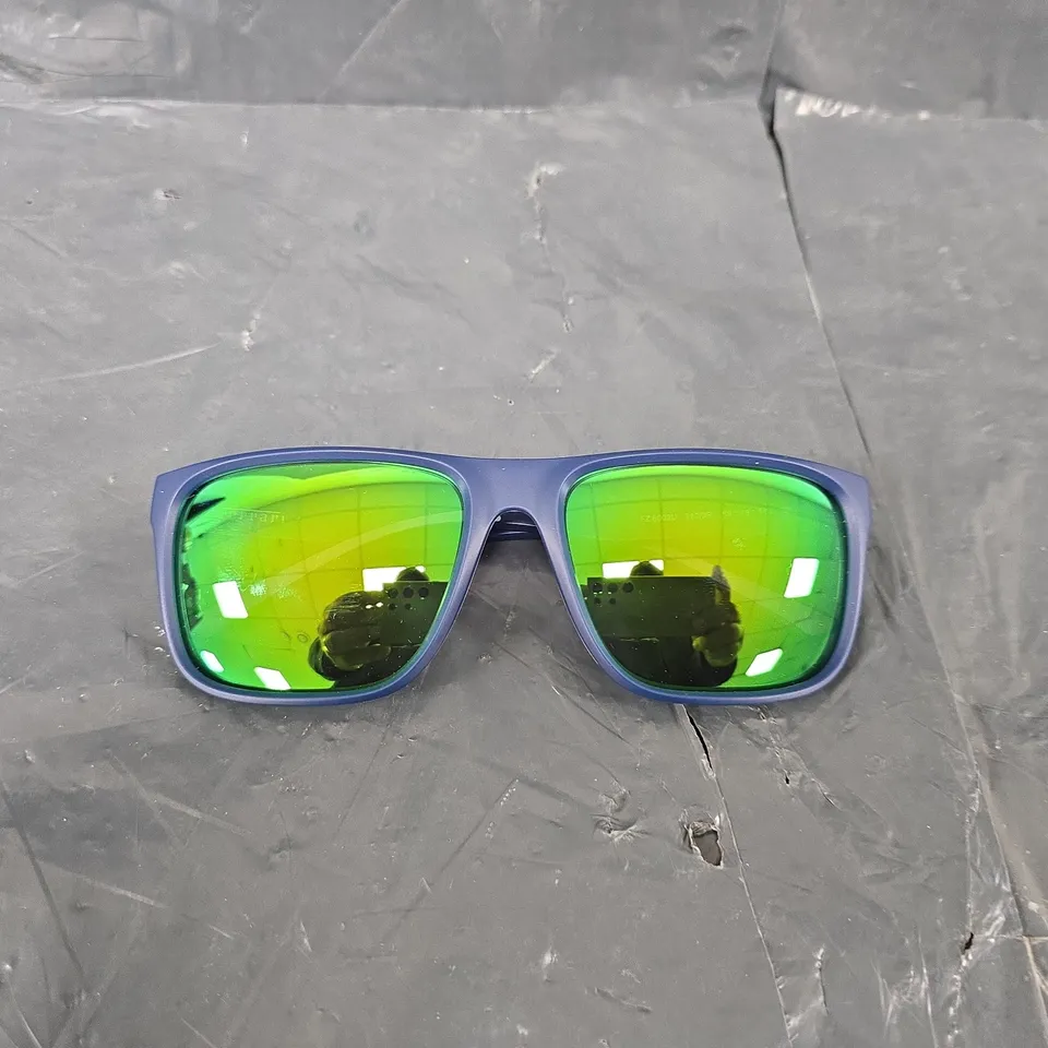 FERRARI SCUDERIA FZ6002U SQUARE SUNGLASSES