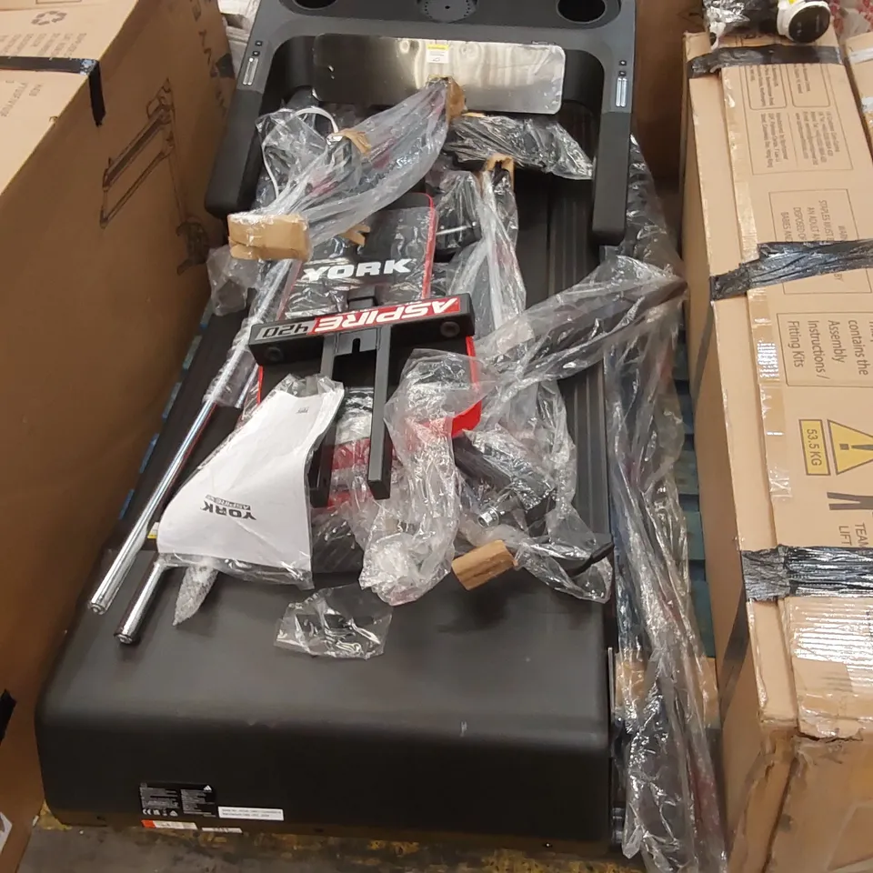 PALLET OF ASSORTED SPORTS ITEMS TO INCLUDE; TREADMILL AND GYM EQUIPMENT PARTS AND PIECES ETC