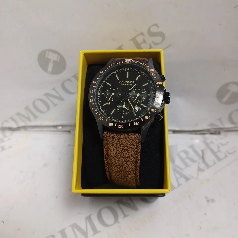 BOXED SEKONDA GENTS BLACK DIAL SPORTS WATCH WITH GENUINE LEATHER STRAP - JAPAN MOVEMENT - 5ATM. 