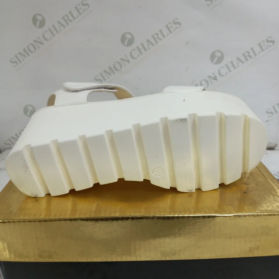 BOX OF APPROXIMATELY 10 PAIRS OF ASPIRE WHITE PLATFORM SHOES 