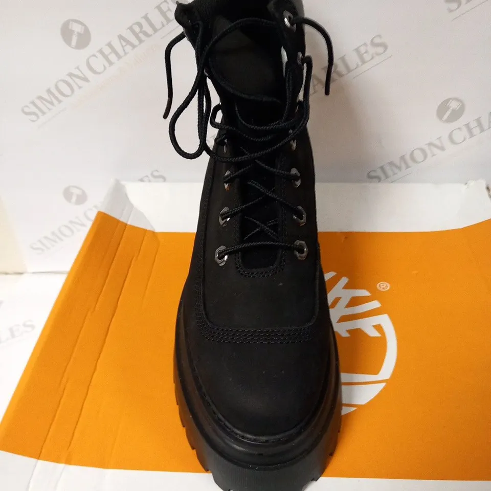 BOXED TIMBERLAND SKY 6IN LACE UP BOOTS IN BLACK SIZE 5