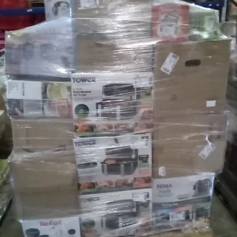 PALLET OF APPROXIMATELY 36 ASSORTED ELECTRICAL ITEMS TO INCLUDE AIR FRYERS , SOUP MAKERS , MASSAGERS , ETC
