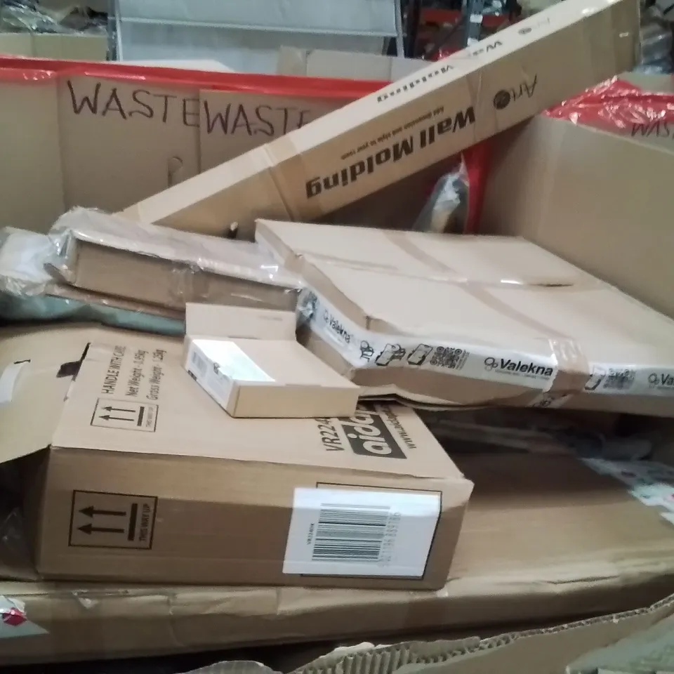 PALLET OF ASSORTED HOUSEHOLD GOODS AND PRODUCTS TO INCLUDE;PICTURE FRAME,TENNIS RACKET,DIGITAL ARIEAL