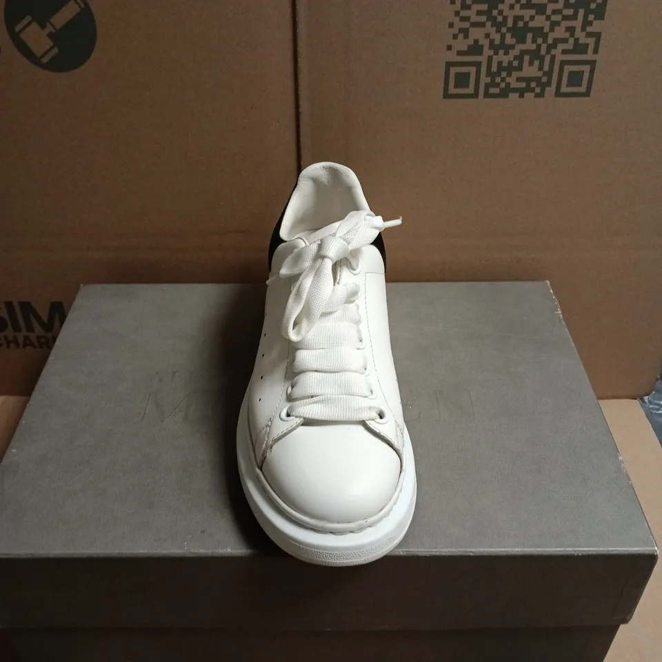 BOXED PAIR OF ALEXANDER MCQUEEN OVERSIZED TRAINERS IN WHITE LEATHER - 4