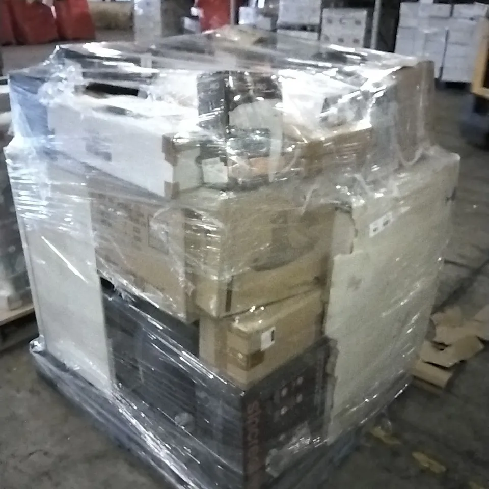 PALLET OF AMAZON MIXED RETURNS INCLUDING HAIRDRYERS, CORDLESS KETTLES, SOVEREIGN LAWN MOWER