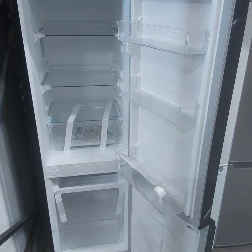 LOGIK LFC50B23 60/40 FRIDGE FREEZER - BLACK