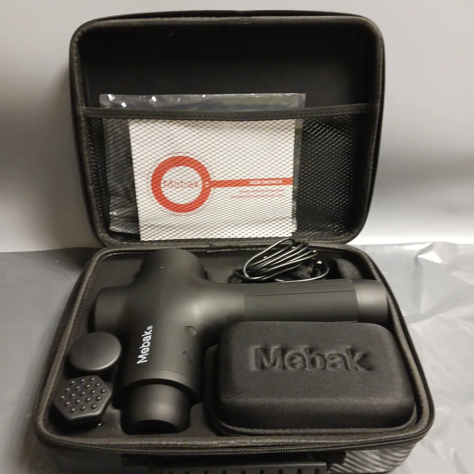 MEBAK 3 MASSAGE GUN. RECHARGEABLE AND WIRELESS WITH ACCESSORIES AND CARRY CASE