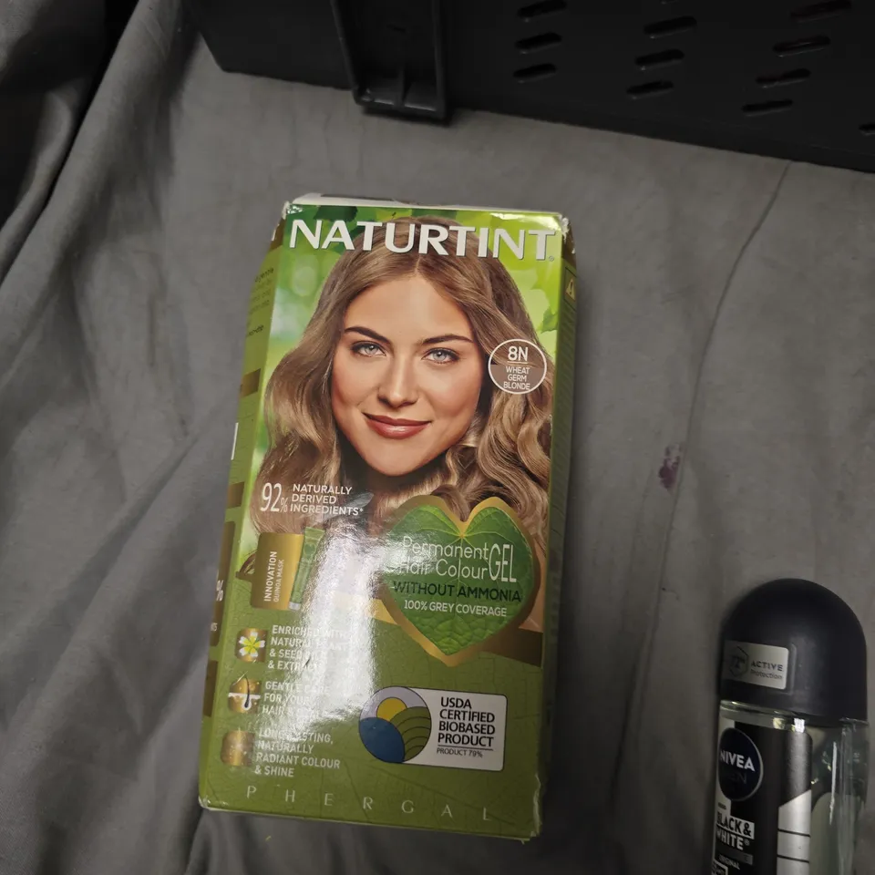 ASSORTED HEALTH & BEAUTY ITEMS – NATURTINT HAIR COLOUR, HANDWASH & MORE