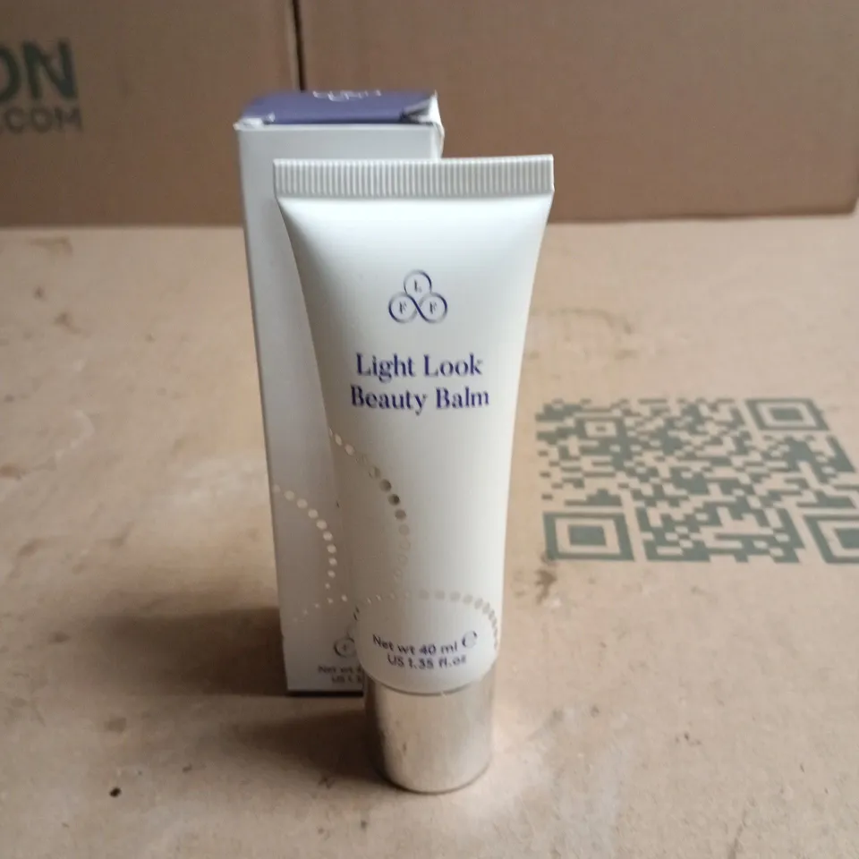 LOOK FABULOUS FOREVER LIGHT LOOK BEAUTY BALM – 40 ML