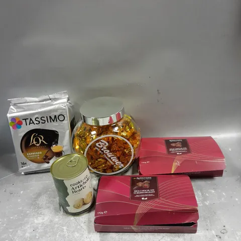 APPROXIMATELY 5 ASSORTED FOOD/DRINK PRODUCTS TO INCLUDE TASSIMO COFFEE, ARTICHOKE HEARTS, TURKISH DELIGHT ETC 