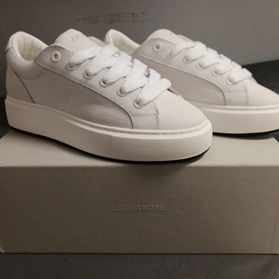 BOXED PAIR OF ARNE STUDIO TRAINERS IN WHITE UK SIZE 7