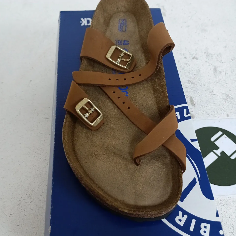 BIRKENSTOCK MAYARI SIZE 7