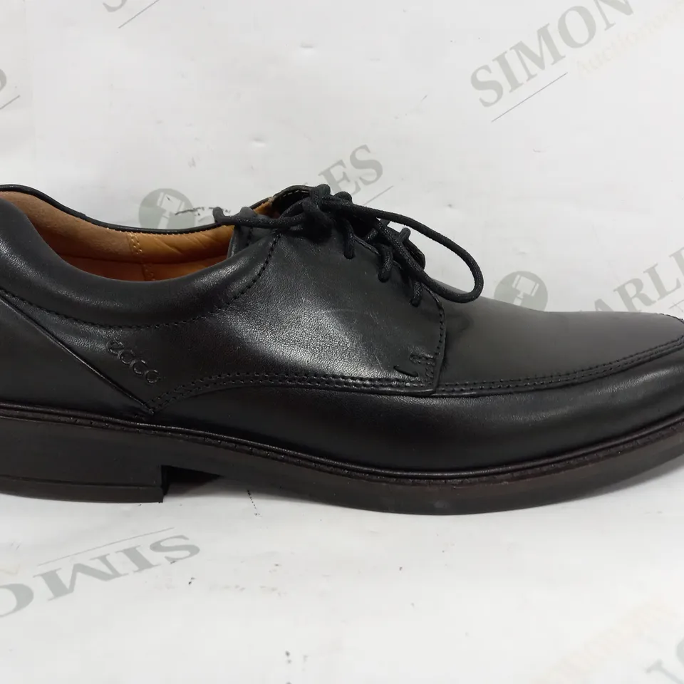 ECCO LEATHER BLACK SMART LACE UP SHOES - SIZE 42