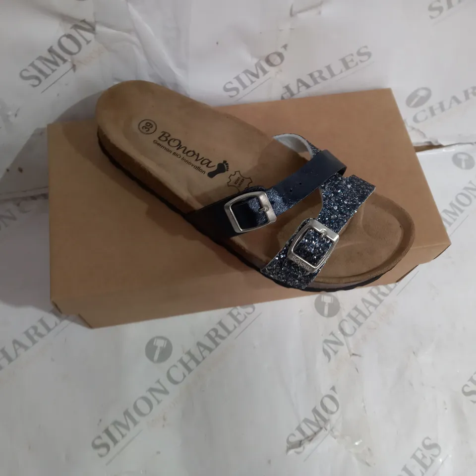 BOXED PAIR OF BONOVA SANDALS BLACK GLITTER SIZE 6