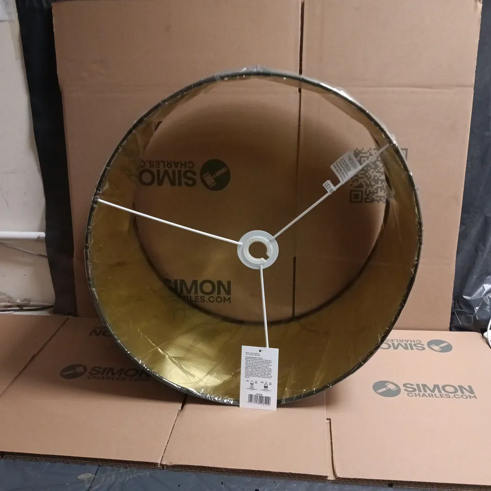 BOXED UNBRANDED GREEN VELVET LIGHT SHADE