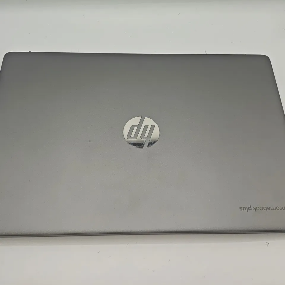 UNBOXED HP CHROMEBOOK PLUS INTEL I-3 LAPTOP IN SILVER - 15A-NB0004NA