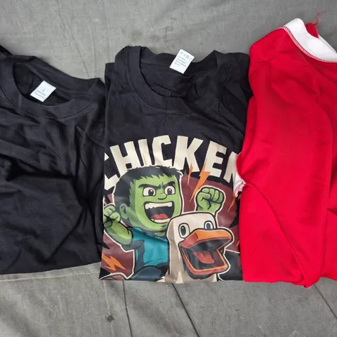 APPROXIMATELY 25 ASSORTED CLOTHING AND FASHION PRODUCTS IN VARIOUS STYLES AND SIZES - COLLECTION ONLY