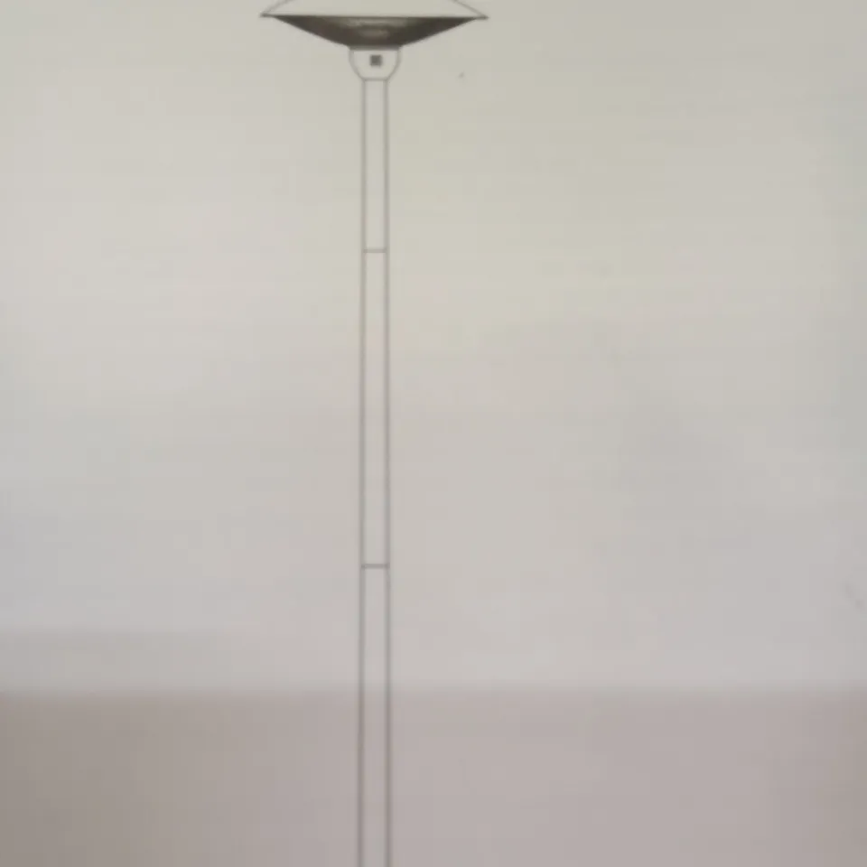BOXED FLOOR STANDING GARDEN HEATER