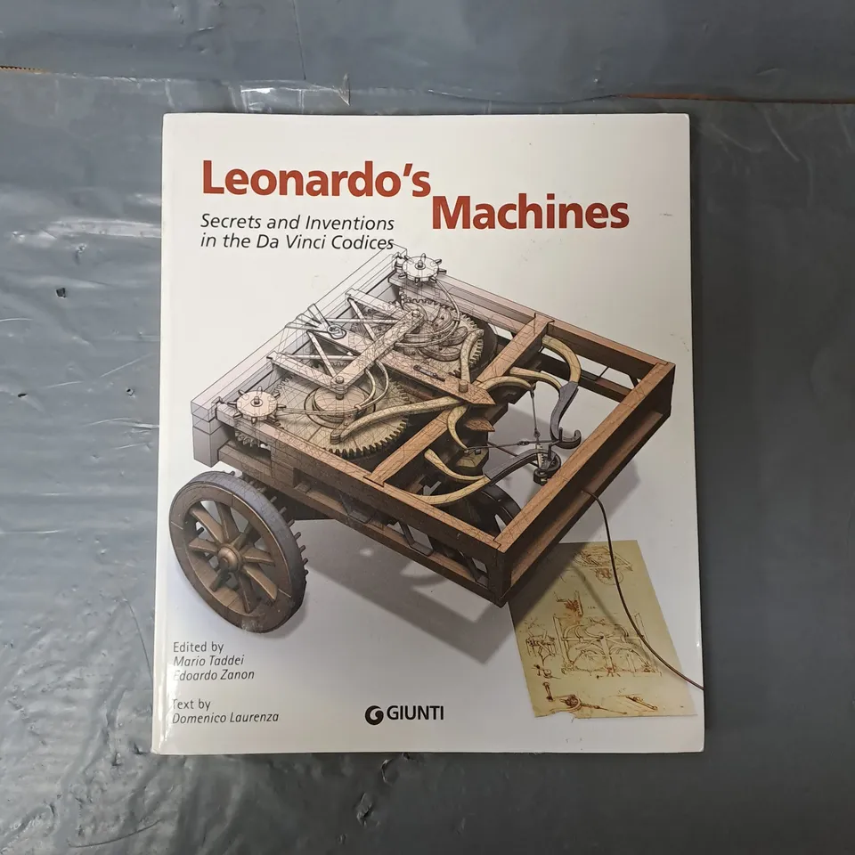 GIUNTI LEONARDO'S MACHINES BOOK