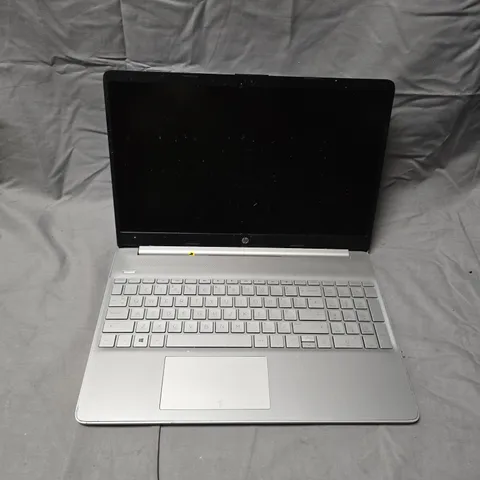 HP LAPTOP – SILVER, 15.6-INCH DISPLAY