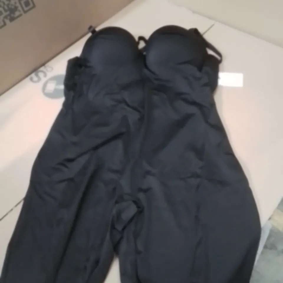 BOX CONTAINING APPROXIMATELY 15 BRAND NEW MAGISCULPT BLACK BODYSUIT 40D