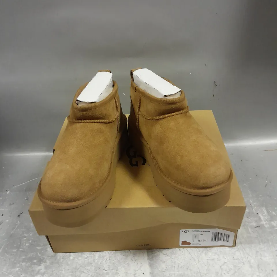 BOXED PAIR OF UGG KIDS CLASSIC ULTRA MINI PLATFORM IN CHESNUT SIZE UK 13