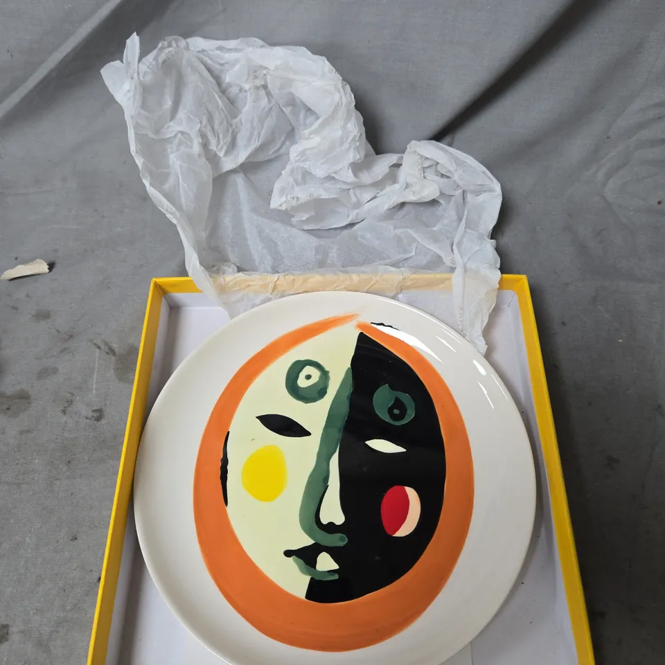SERAX OTTOLENGHI DECORATIVE CERAMIC PLATE – ABSTRACT FACE DESIGN (BOX INCLUDED)