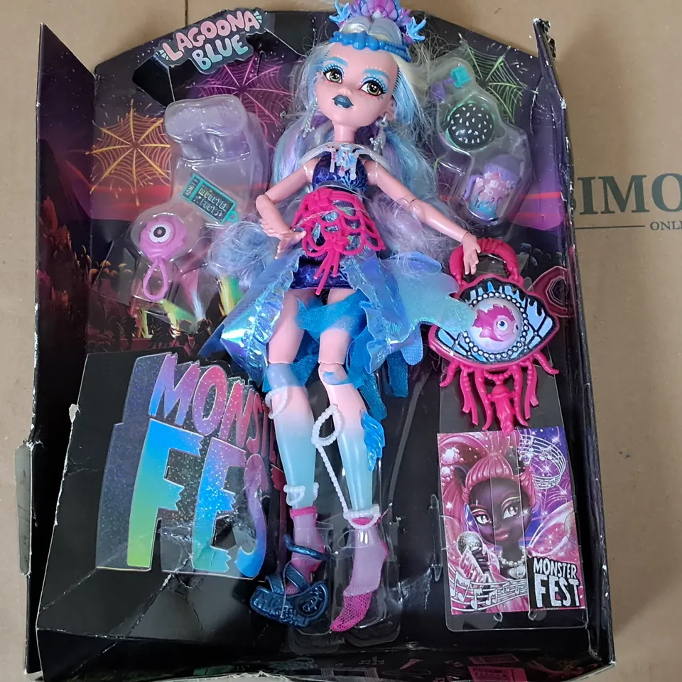 MONSTER FEST LAGOONA BLUE FIGURINE